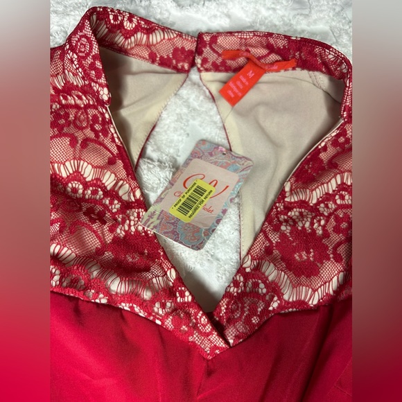 Beautiful NEVER WORN ( see tags) red Chelsea and Violet dress - Picture 2 of 3